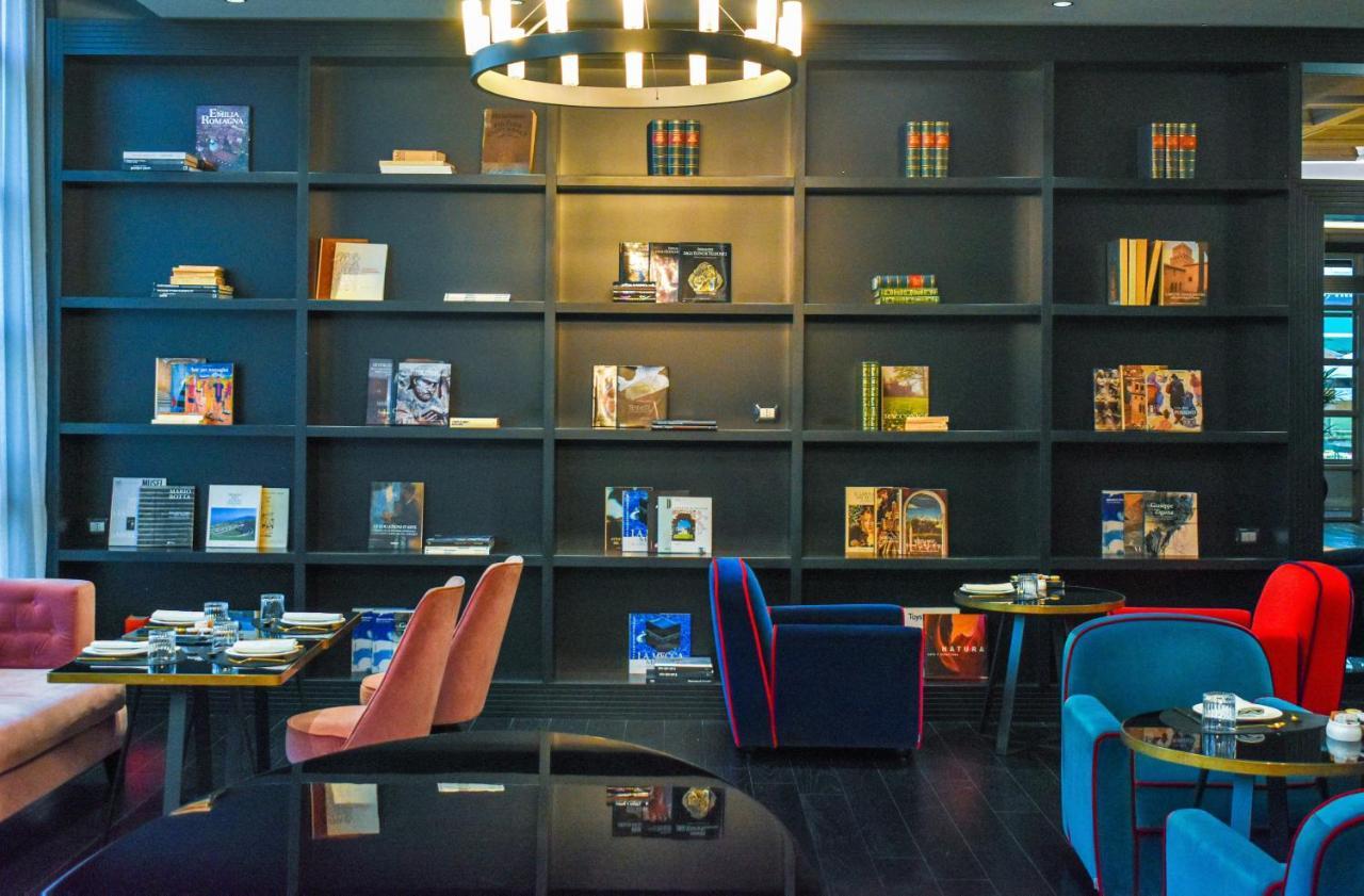 Palazzo Cornalia Hotell Milano Eksteriør bilde The Library at the hotel